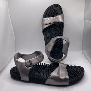 Kenkoh Massage Sandals Women's Size 11 EU 42 Gray Strappy Style LE-497 Summer
